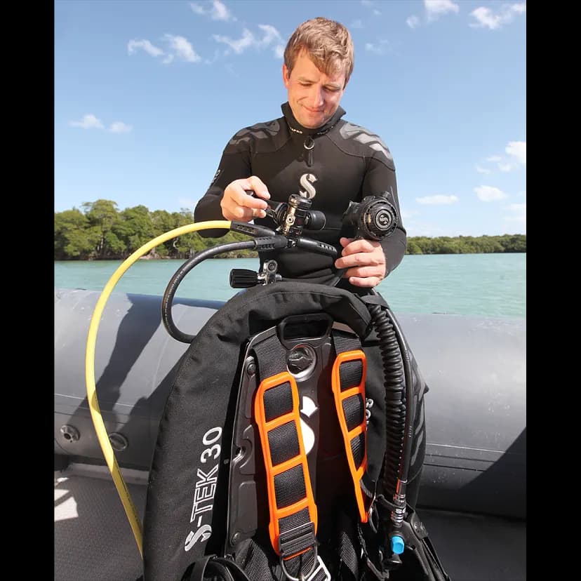 Scubapro S-Tek Single Tank Adapter