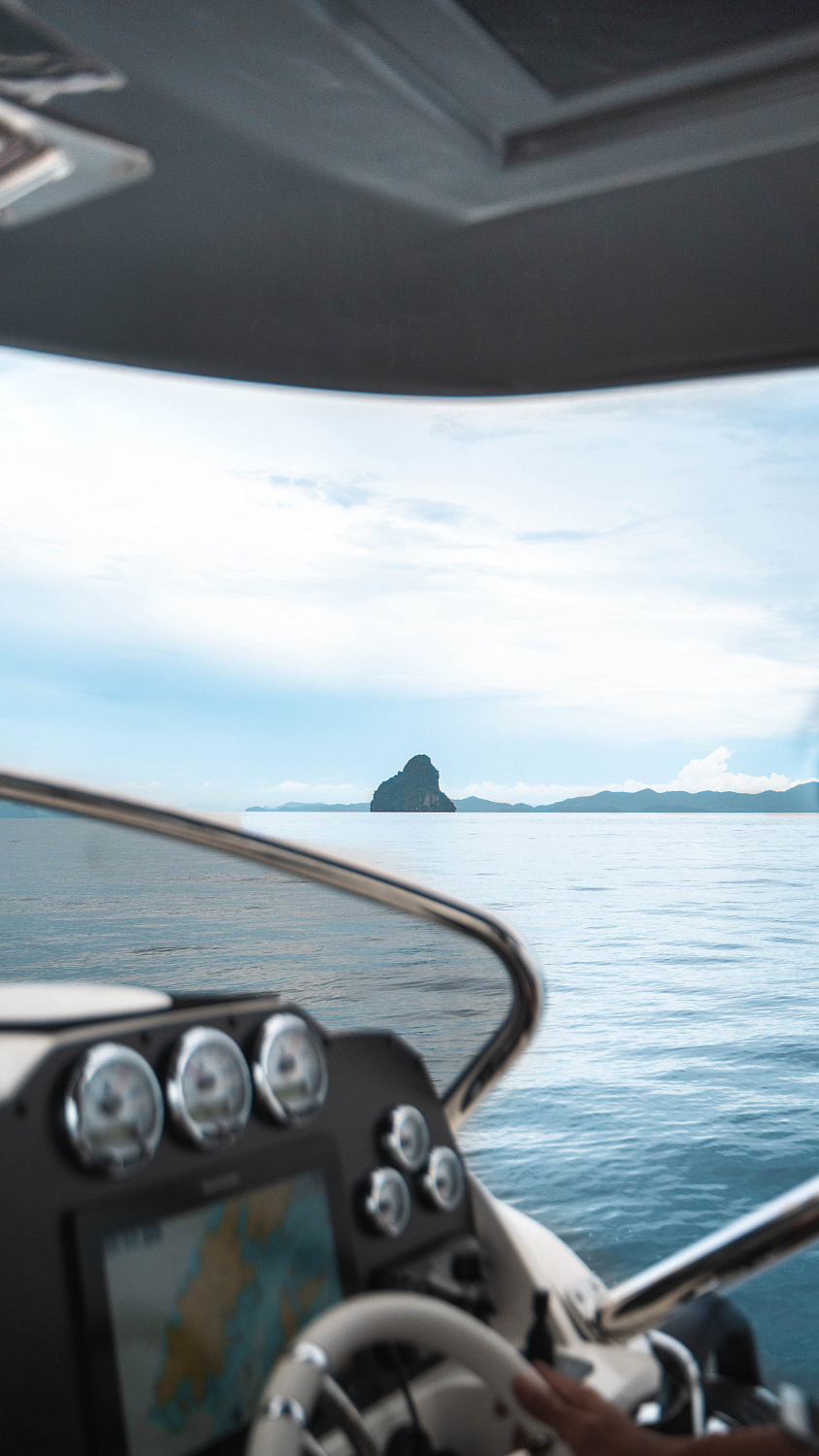 Prince 38 Sport Cabin "TIGER LILY"