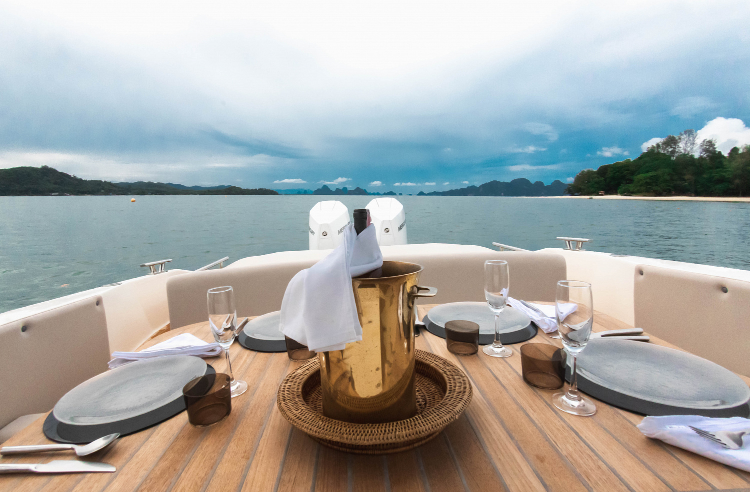 Prince 38 Sport Cabin "TIGER LILY"