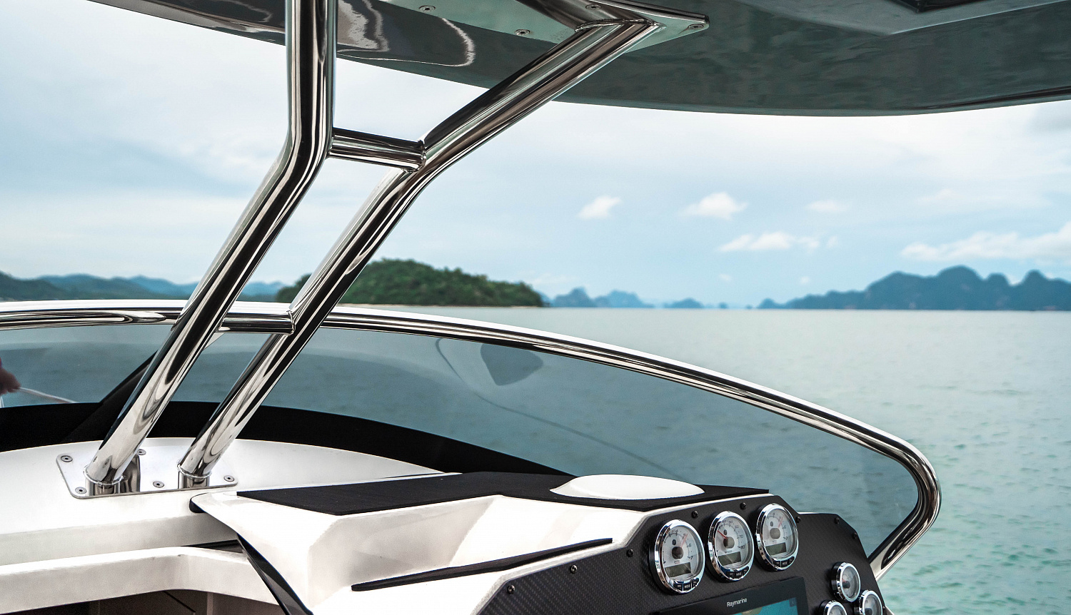 Prince 38 Sport Cabin "TIGER LILY"