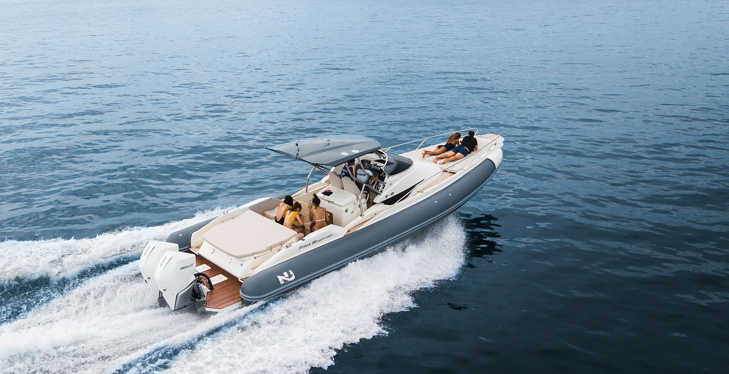 Prince 38 Sport Cabin "TIGER LILY"